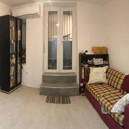 شقة أثينا  في Exarcheia: Independent Ground Floor House. المظهر الخارجي الصورة
