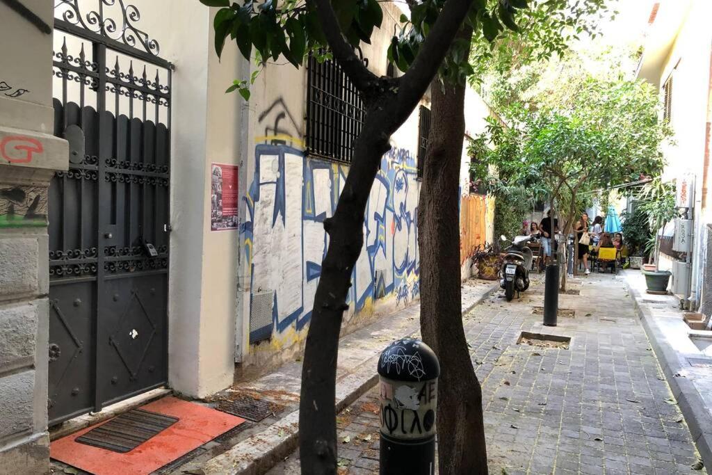 شقة أثينا  في Exarcheia: Independent Ground Floor House. المظهر الخارجي الصورة